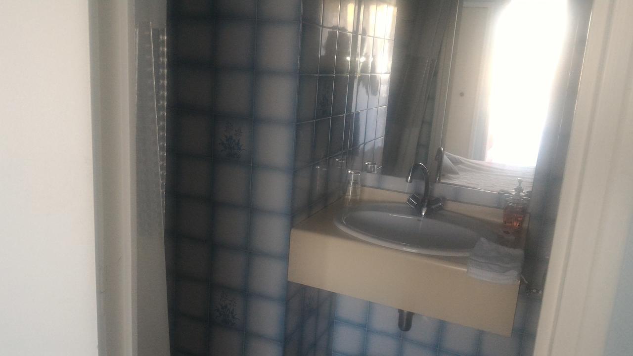 L'Arvor Hotel Guer Bagian luar foto